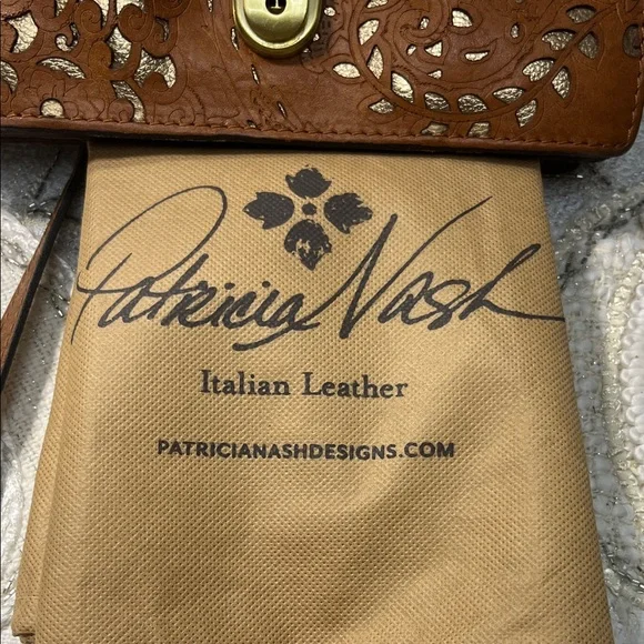 Patricia Nash Lanza Three Way Convertible Crossbody - Picture 14 of 14